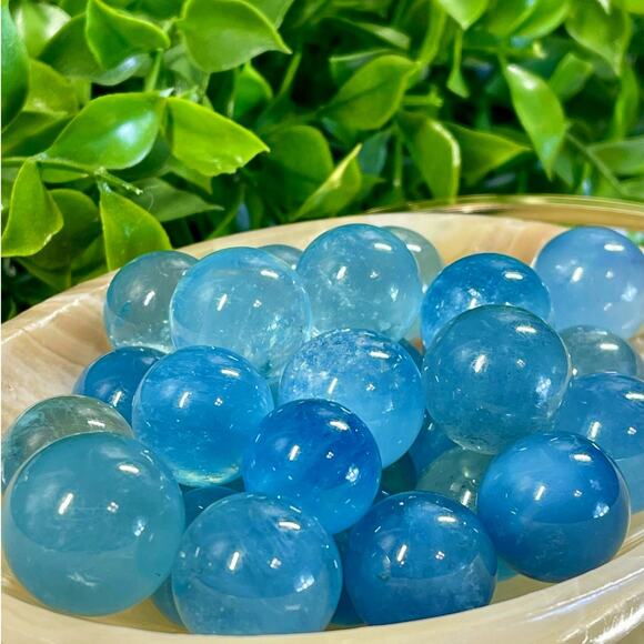 Aquamarine Crystal Spheres – Natural Blue Beryl – 18–23 mm - Picture 3 of 4
